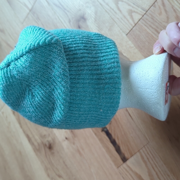 Neff. Mint colour. Toque - Picture 5 of 7